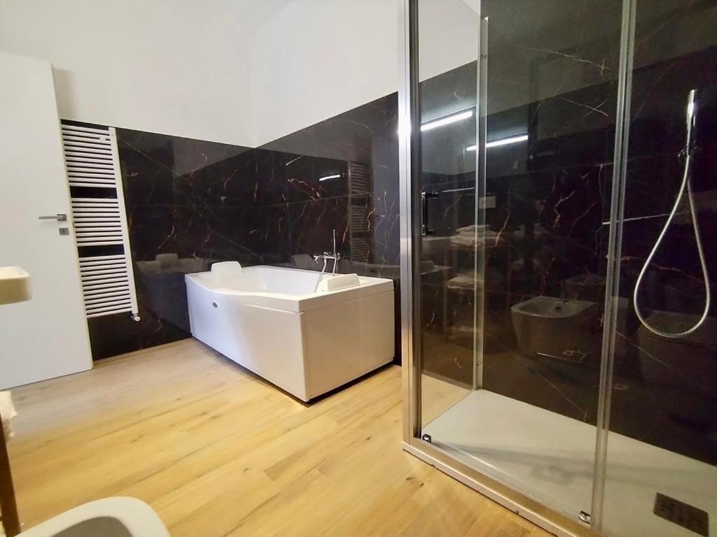 Hh Hermoso Housing آستي المظهر الخارجي الصورة